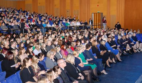 Tallinna Tervishoiu Kõrgkooli 27. jaanuari piduliku lõpuaktuse pildid on valmis: vaata ja telli!