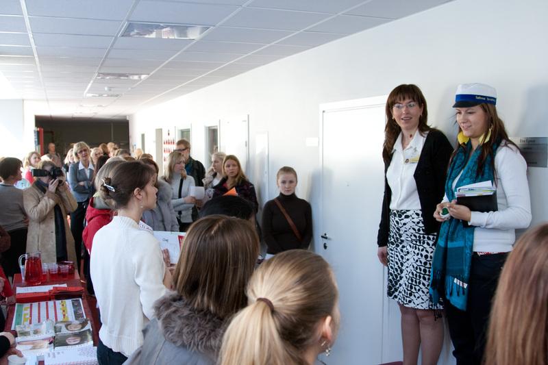 Ulvi Kõrgemaa ja Minna-Mai Bergmann kõnet pidamas